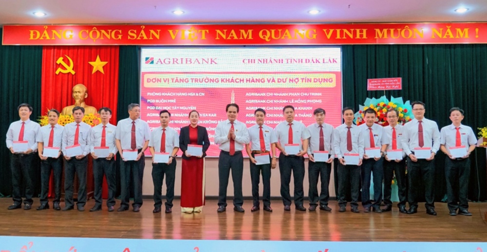 Agribank Đắk Lắk tăng trưởng dư nợ gần 800 tỷ đồng