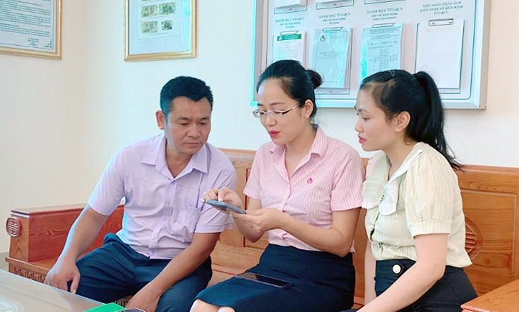 Quảng Bình: 5.233 khách hàng đăng ký sử dụng dịch vụ Mobile banking NHCSXH