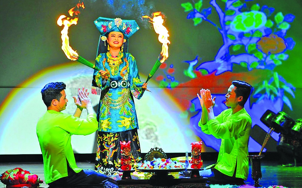Khi di sản bị sân khấu hóa