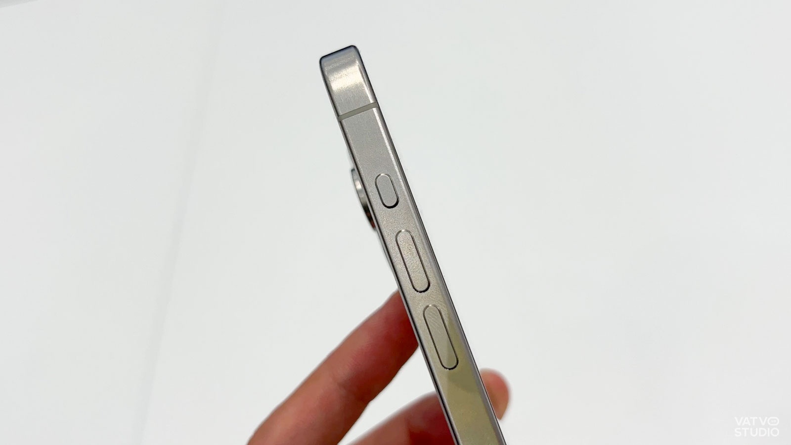 Action Button trên iPhone 15 Pro Max có thể làm được những gì?