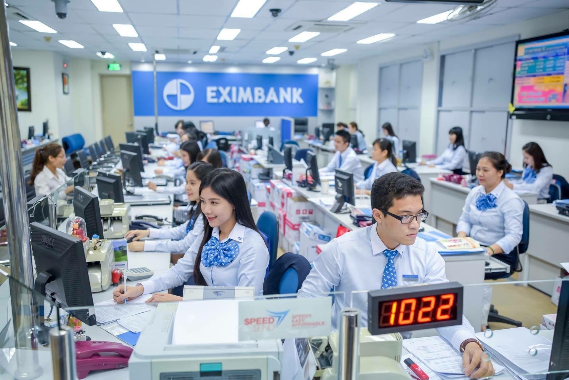 Đầu tư công nghệ giúp đẩy mạnh tiện ích thanh toán không dùng tiền mặt