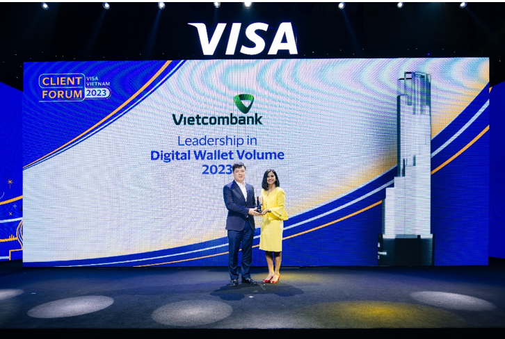 Vietcombank đón nhận 12 giải thưởng của Visa