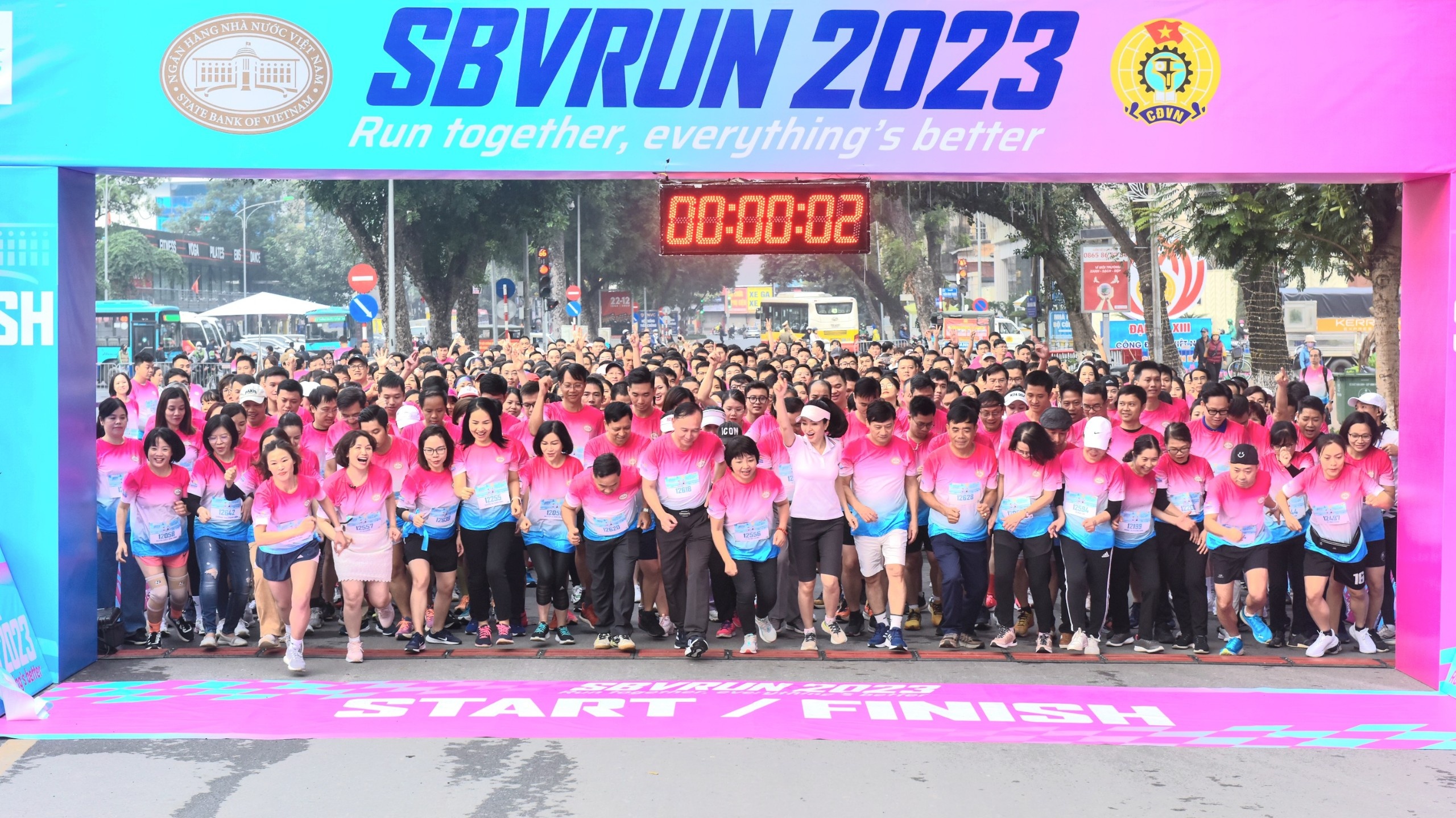 Công đoàn Cơ quan NHNN Trung ương tổ chức thành công giải chạy SBVRun 2023
