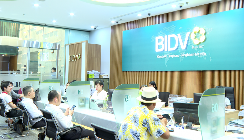 Các TCTD tiếp tục hỗ trợ các doanh nghiệp và người dântiếp cận tín dụng Các TCTD tiếp tục hỗ trợ các doanh nghiệp và người dântiếp cận tín dụng