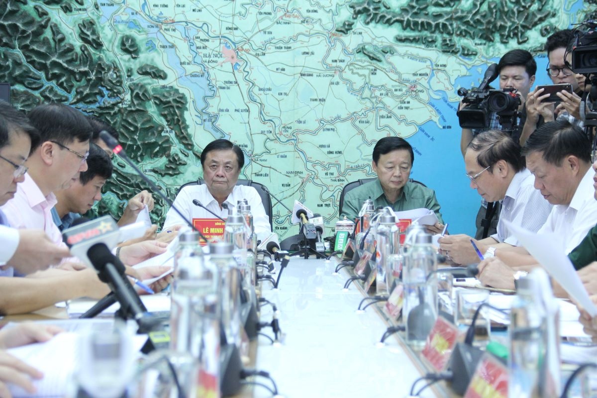 Họp trực tuyến với các bộ, ngành, địa phương để chuẩn bị phương án ứng phó siêu bão Yagi (bão số 3).