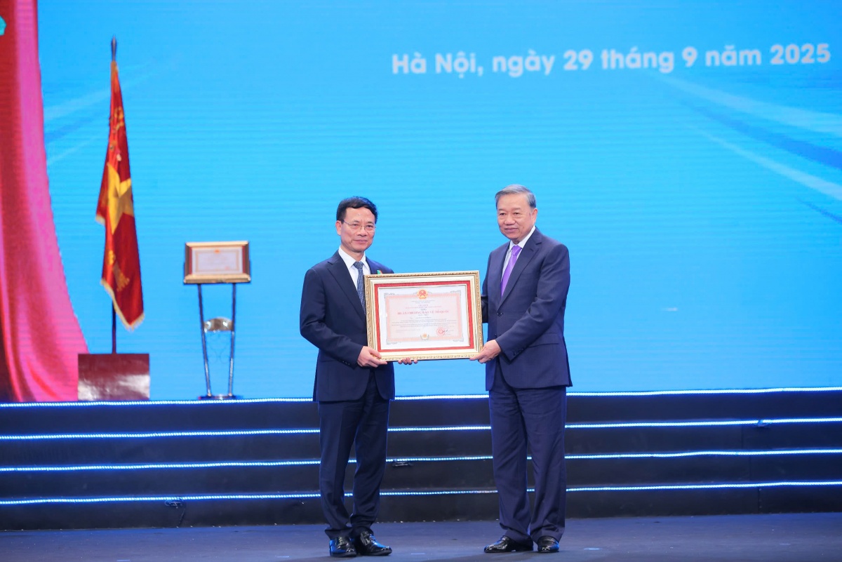 Khoa học - công nghệ là động lực trung tâm để phát triển đất nước