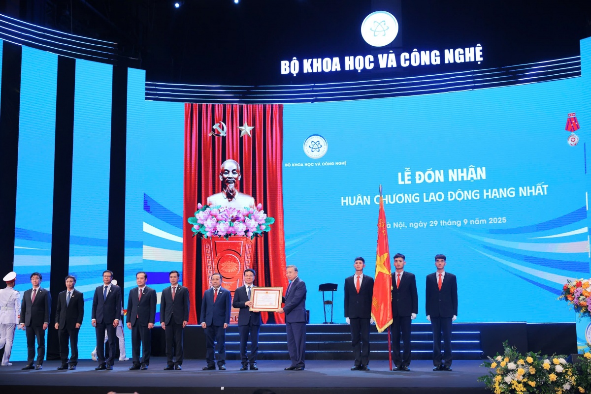 Khoa học - công nghệ là động lực trung tâm để phát triển đất nước