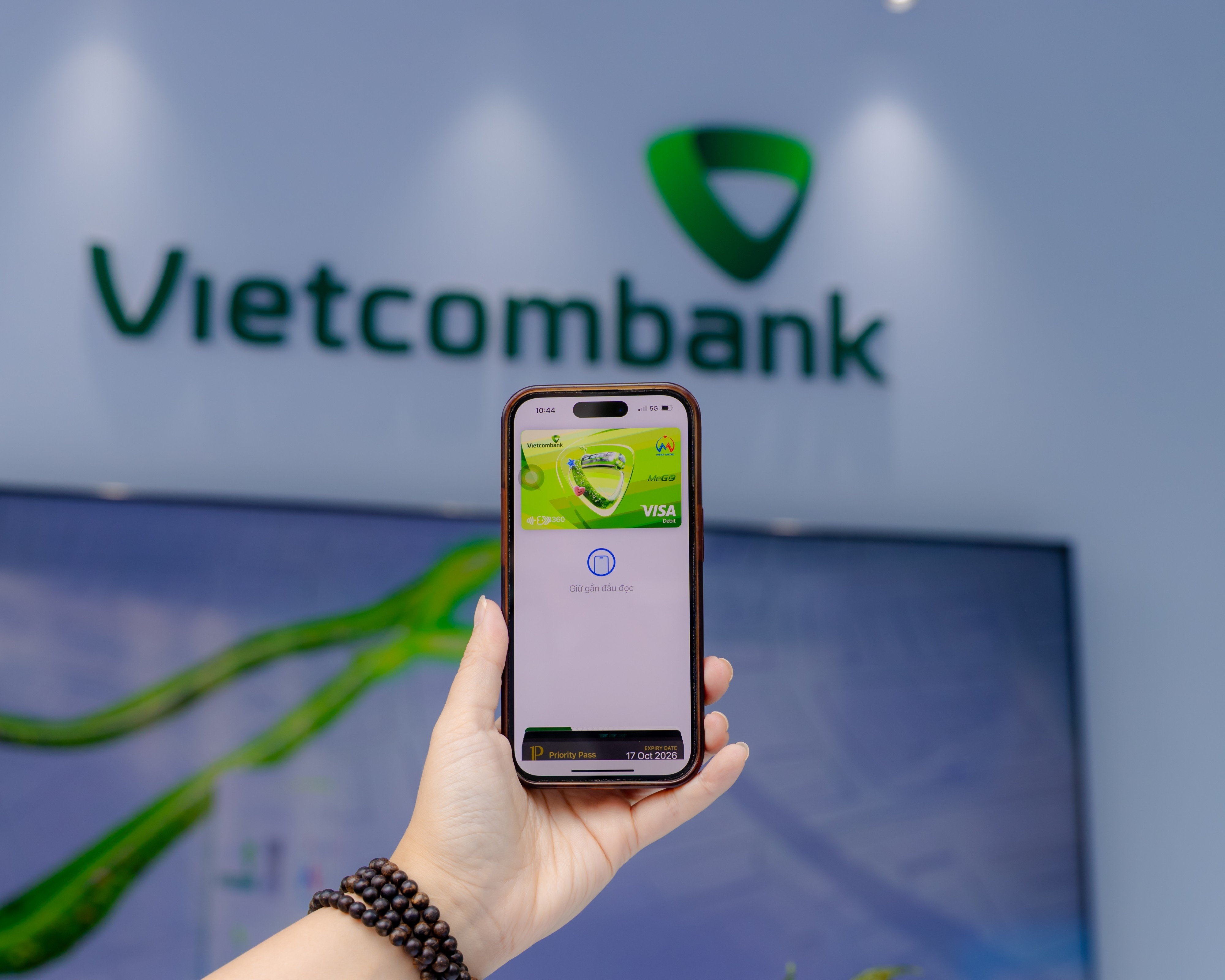 Ra mắt thẻ đồng thương hiệu Vietcombank Visa Hanoi Metro - MeGO thúc đẩy thanh toán không tiền mặt trong giao thông đô thị