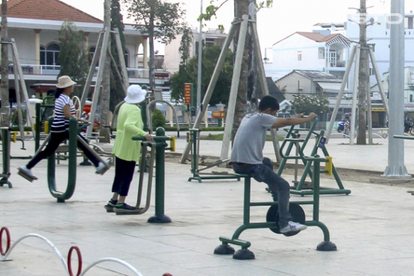 Đề xuất mức hỗ trợ trang bị thiết bị luyện tập thể thao đơn giản tại các khu dân cư