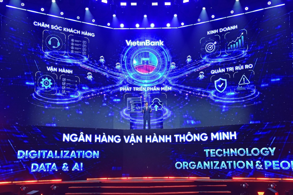 Ông Trần Công Quỳnh Lân giới thiệu VietinBank tại sự kiện Chuyển đổi số Ngành Ngân hàng 2026