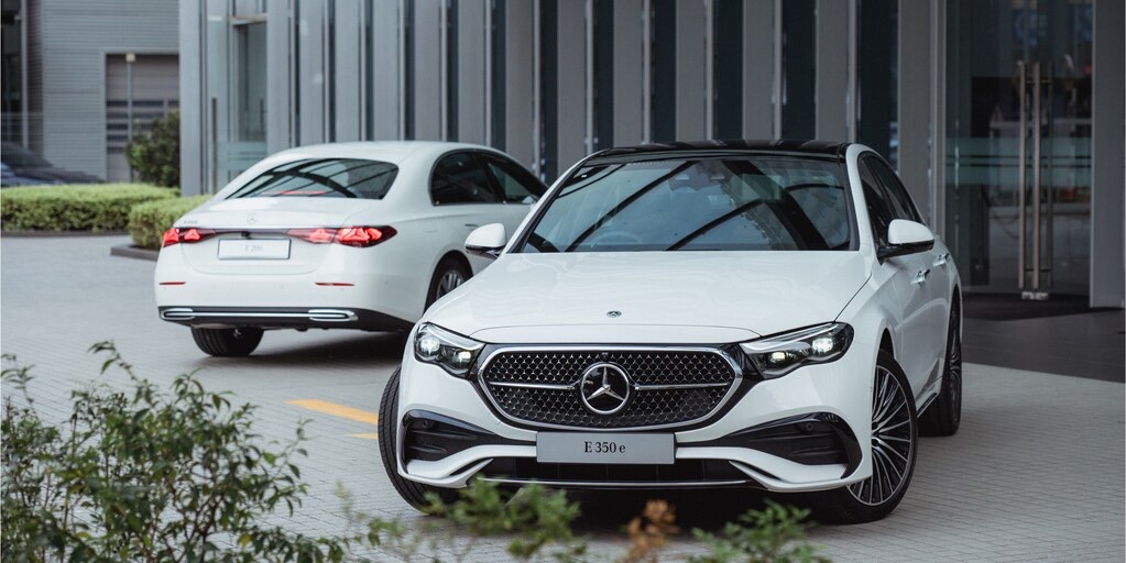 Mercedes-Benz E-Class PHEV giá gần 3,4 tỷ đồng, tiêu thụ xăng chỉ 2 lít/100km Mercedes-Benz E-Class PHEV giá gần 3,4 tỷ đồng, tiêu thụ xăng chỉ 2 lít/100km