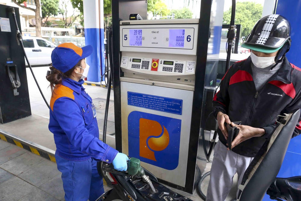 Với giá bán, VCCI ủng hộ quyền tự quyết đi cùng giám sát. Công thức giá phục vụ kê khai, giải trình, giám sát việc hình thành giá, không áp đặt lợi nhuận hoặc chi phí ngoài phạm vi pháp luật quy định. Với giá bán, VCCI ủng hộ quyền tự quyết đi cùng giám sát. Công thức giá phục vụ kê khai, giải trình, giám sát việc hình thành giá, không áp đặt lợi nhuận hoặc chi phí ngoài phạm vi pháp luật quy định.