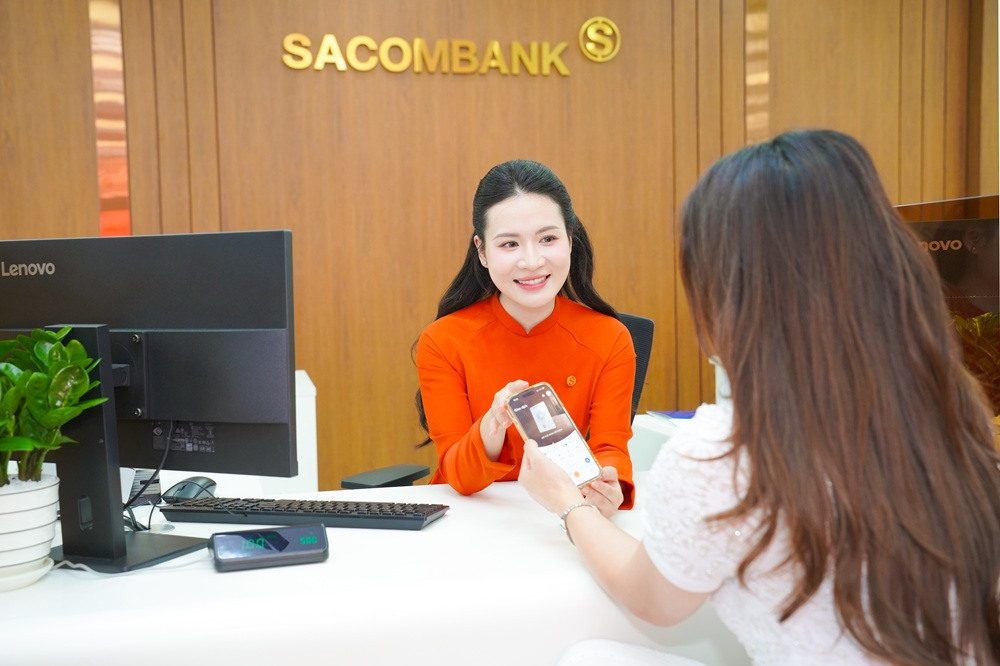 SACOMBANK giảm biên lợi nhuận cho vay, hỗ trợ doanh nghiệp tiếp cận vốn