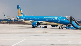 Vietnam Airlines điều chỉnh một số chuyến bay do ảnh hưởng của bão số 4