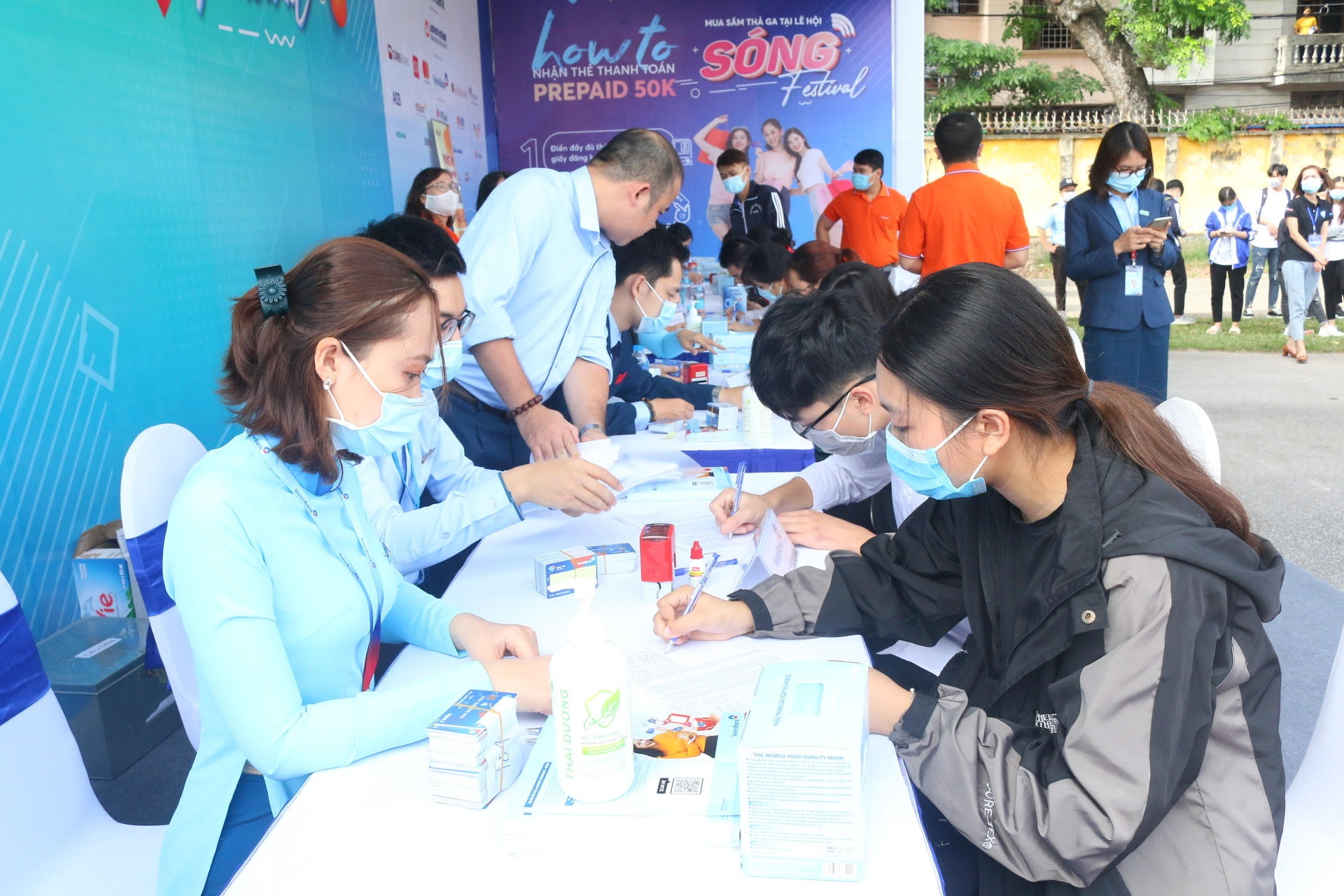 sinh vien tai chinh ngan hang lam gi de chop co hoi viec lam