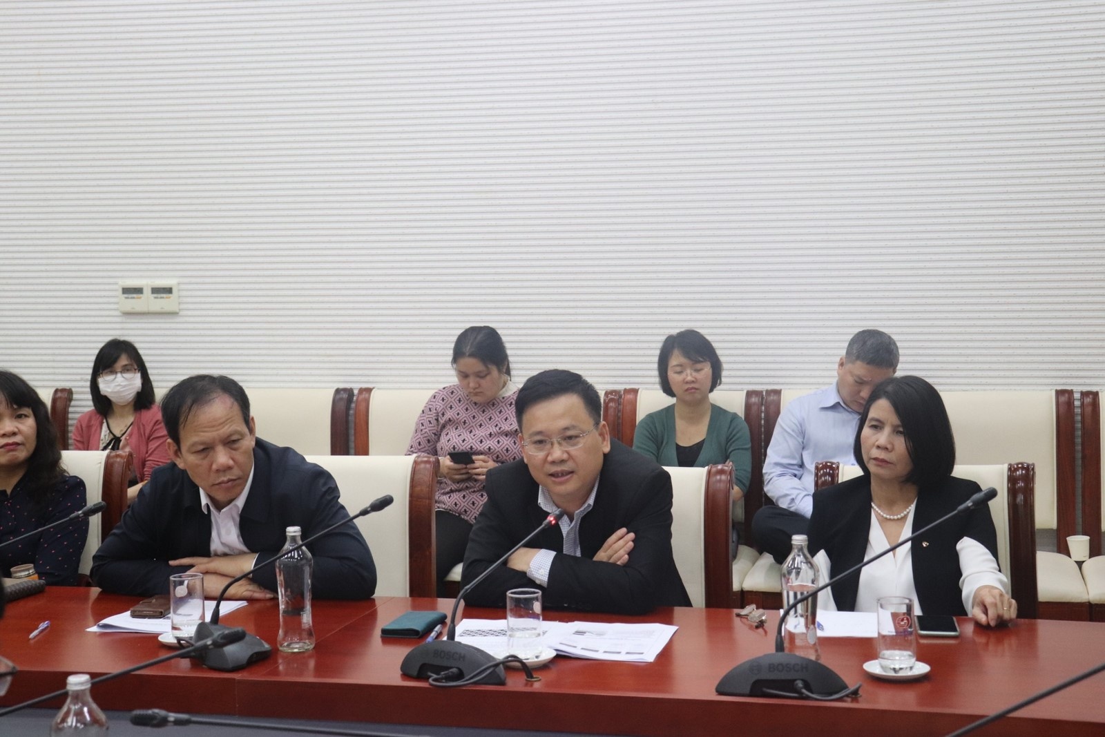 phat trien to chuc tai chinh phi ngan hang dung huong de dam bao on dinh tai chinh