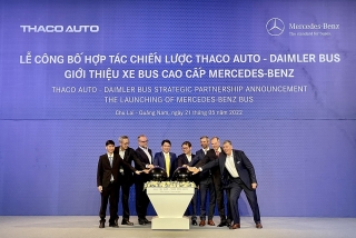 Hợp tác phân phối xe bus Mercedes-Benz