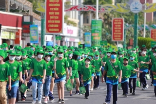 Khánh Hòa: Gần 10.000 học sinh và phụ huynh tham dự Ngày hội đi bộ MILO 2022