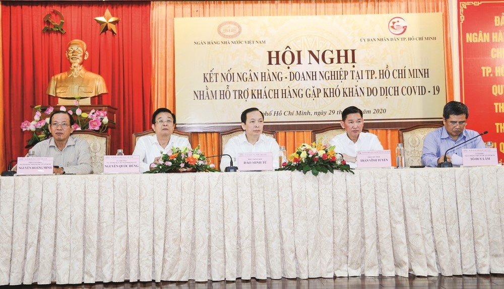 Ổn định vĩ mô song song với hỗ trợ doanh nghiệp