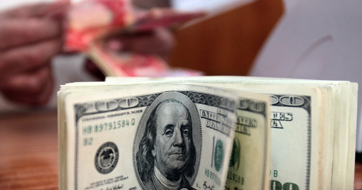 USD giảm giá tác động như thế nào đến kinh tế thế giới?