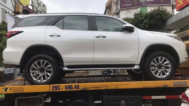 Toyota Fortuner 2021 lộ thông số trước khi chính thức được bán tại Việt Nam toyota fortuner 2021 lo thong so truoc khi chinh thuc duoc ban tai viet nam