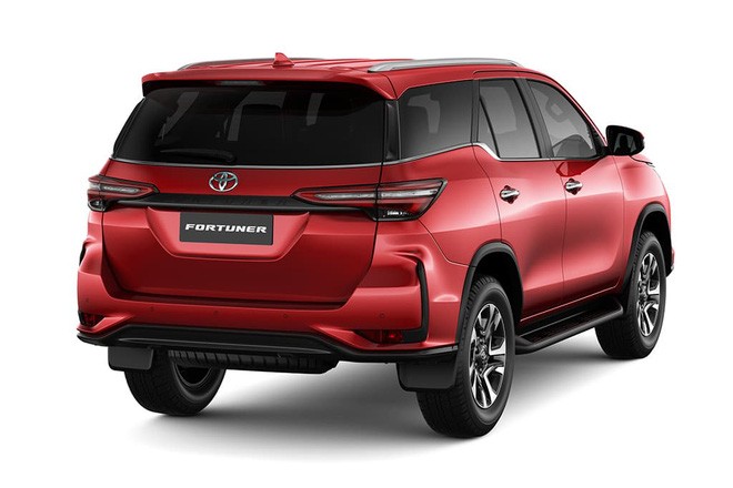 Toyota Fortuner 2021 lộ thông số trước khi chính thức được bán tại Việt Nam toyota fortuner 2021 lo thong so truoc khi chinh thuc duoc ban tai viet nam