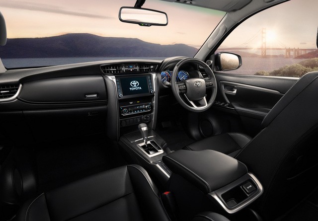 Toyota Fortuner 2021 lộ thông số trước khi chính thức được bán tại Việt Nam toyota fortuner 2021 lo thong so truoc khi chinh thuc duoc ban tai viet nam