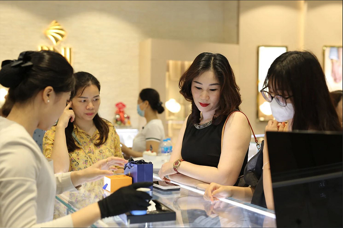 pnj lai 1246 ty dong sau 8 thang