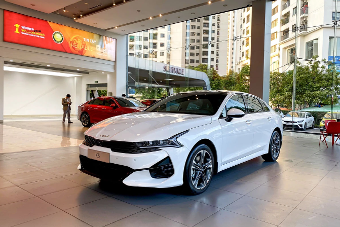 Kia K5 GT-Line 2022 giá 1,029 tỷ đồng có gì?