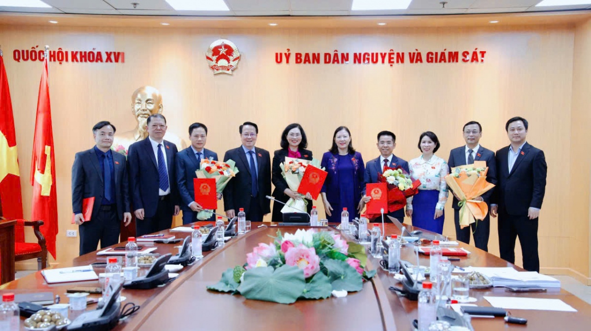 tong bien tap thoi bao ngan hang tro thanh uy vien chuyen trach tai uy ban dan nguyen va giam sat cua quoc hoi